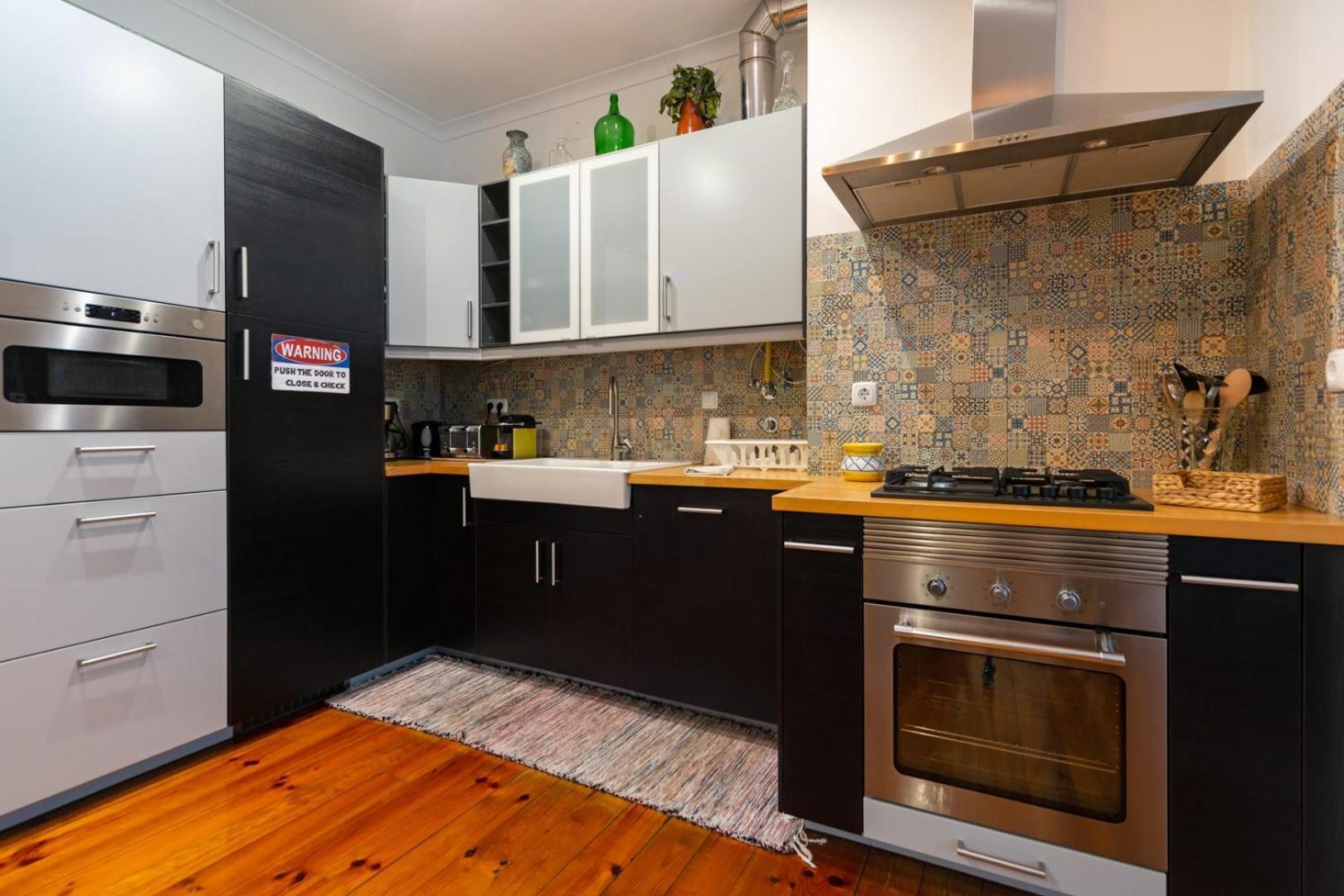 Old Style Fully Renewed And Spacious 3-bed *