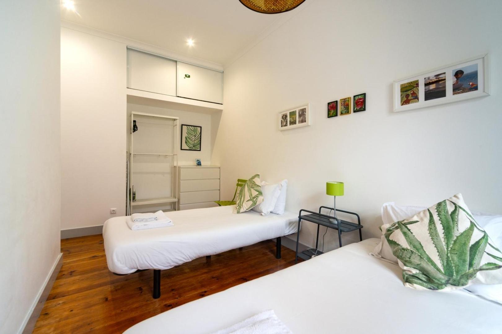 Old Style Fully Renewed And Spacious 3-bed * Lissabon