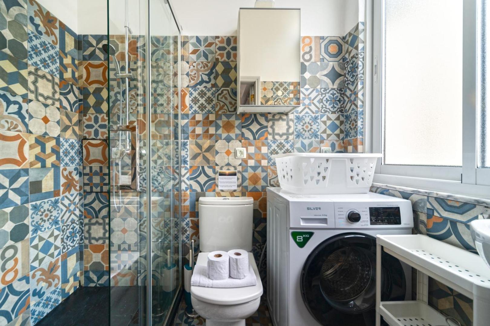 Apartment Old Style Fully Renewed And Spacious 3-bed *