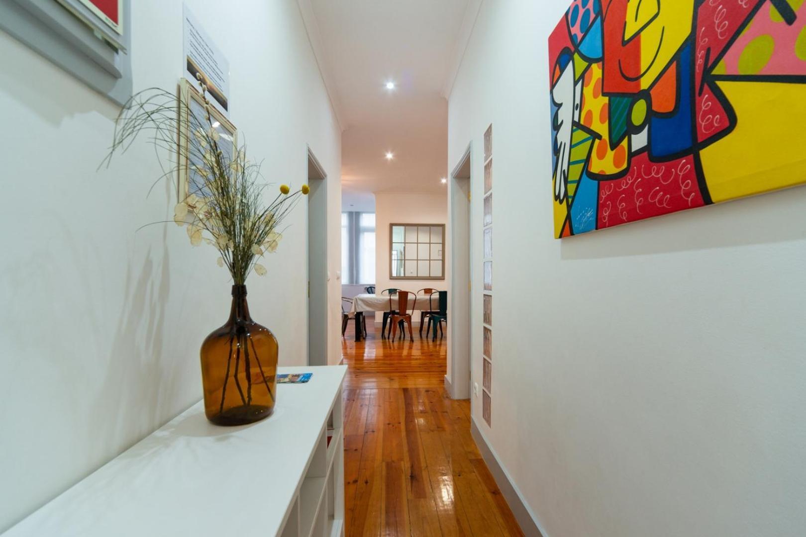 Old Style Fully Renewed And Spacious 3-bed Lissabon